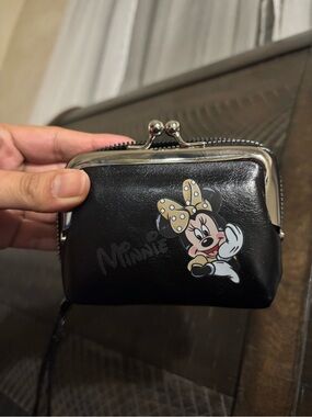 Disney Minnie Mouse Black Coin Purse with Yellow Bow